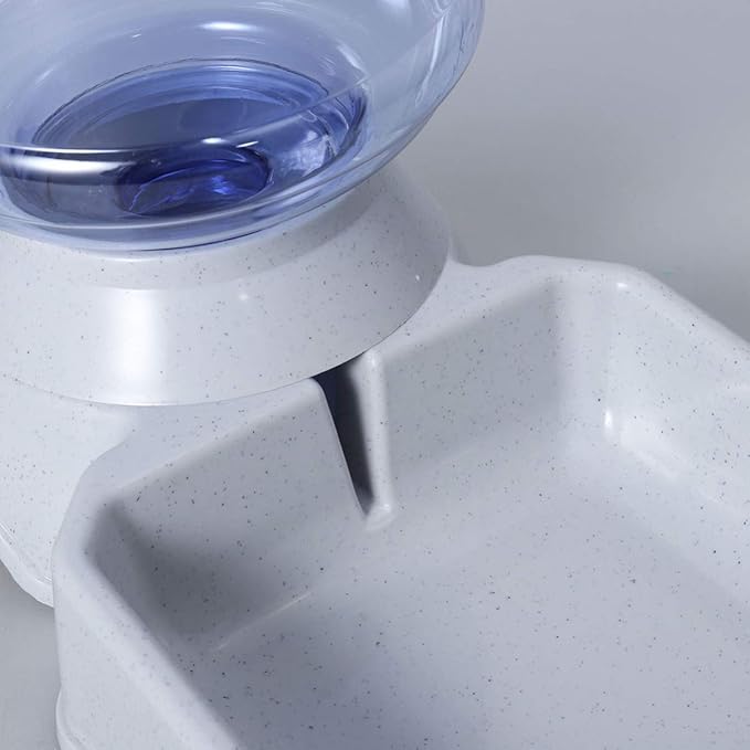 Automatic PET Water Dispenser Bowl Gravity Feed PET Water Fountain for Dogs and Cats 2L Capacity Easy to Clean for Indoor Use
