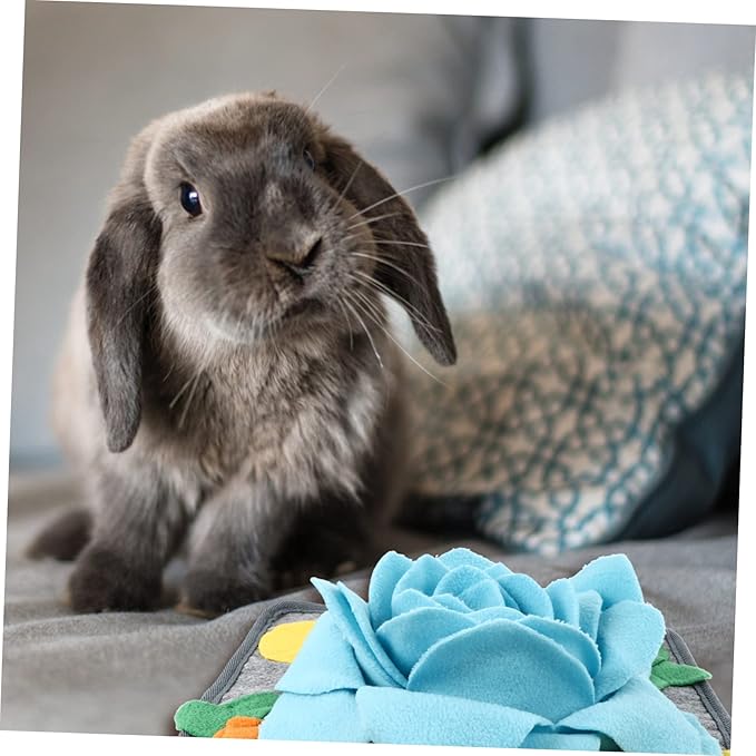 POPETPOP Rabbit Snuffle Mat for Foraging Slow Feeding Interactive Nose Work Training Toy for Bunnies Washable PET Anxiety Relief Pad Random Rope Position
