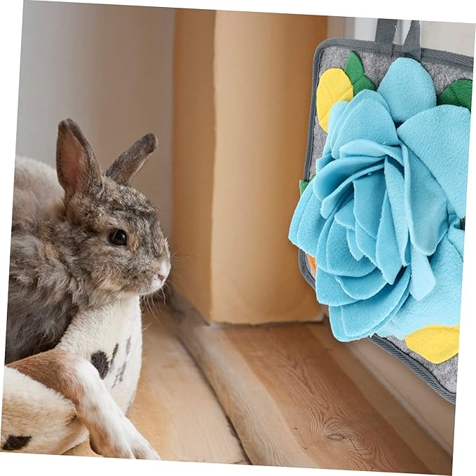POPETPOP Rabbit Snuffle Mat for Foraging Slow Feeding Interactive Nose Work Training Toy for Bunnies Washable PET Anxiety Relief Pad Random Rope Position