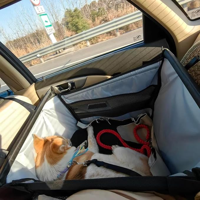 Grey Dog Car Seat forTravel Carrier, Non-Slip Bottom, Big Dog Car Seats, Suitable for Outdoor Travel and Time Driving.