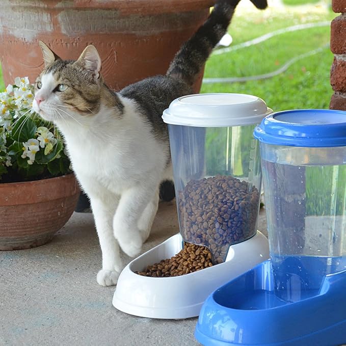 Ferplast Water dispenser for dogs and cats NADIR Drinker 3 Liter for small and medium sized dogs, Transparent tank with lid, Sturdy plastic, Non-slip bottom, 29,2 x 20,2 x h 28,8 cm White