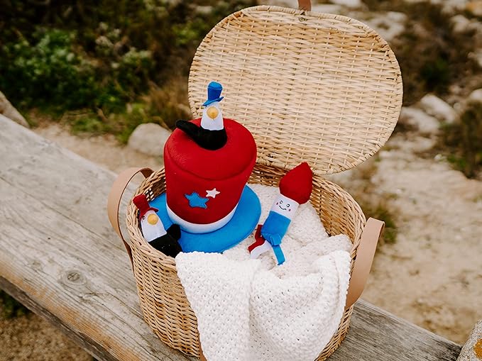 ZippyPaws Americana Top Hat Burrow - Patriotic Interactive Dog Toys for Boredom, Hide & Seek Dog Gifts & Puppy Toys, Colorful Squeaky Pearl Harbor Day Dog Toys for Small & Medium Dogs